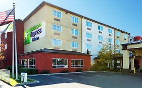 Holiday Inn Express North Seattle Shoreline